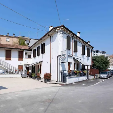 Cq Guest house 2*